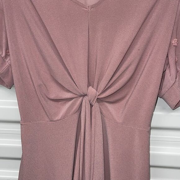 Rose FLOWER N Feather Tie Front Sheer Back Short Sleeve VNeck M Good Condition - Picture 3 of 8